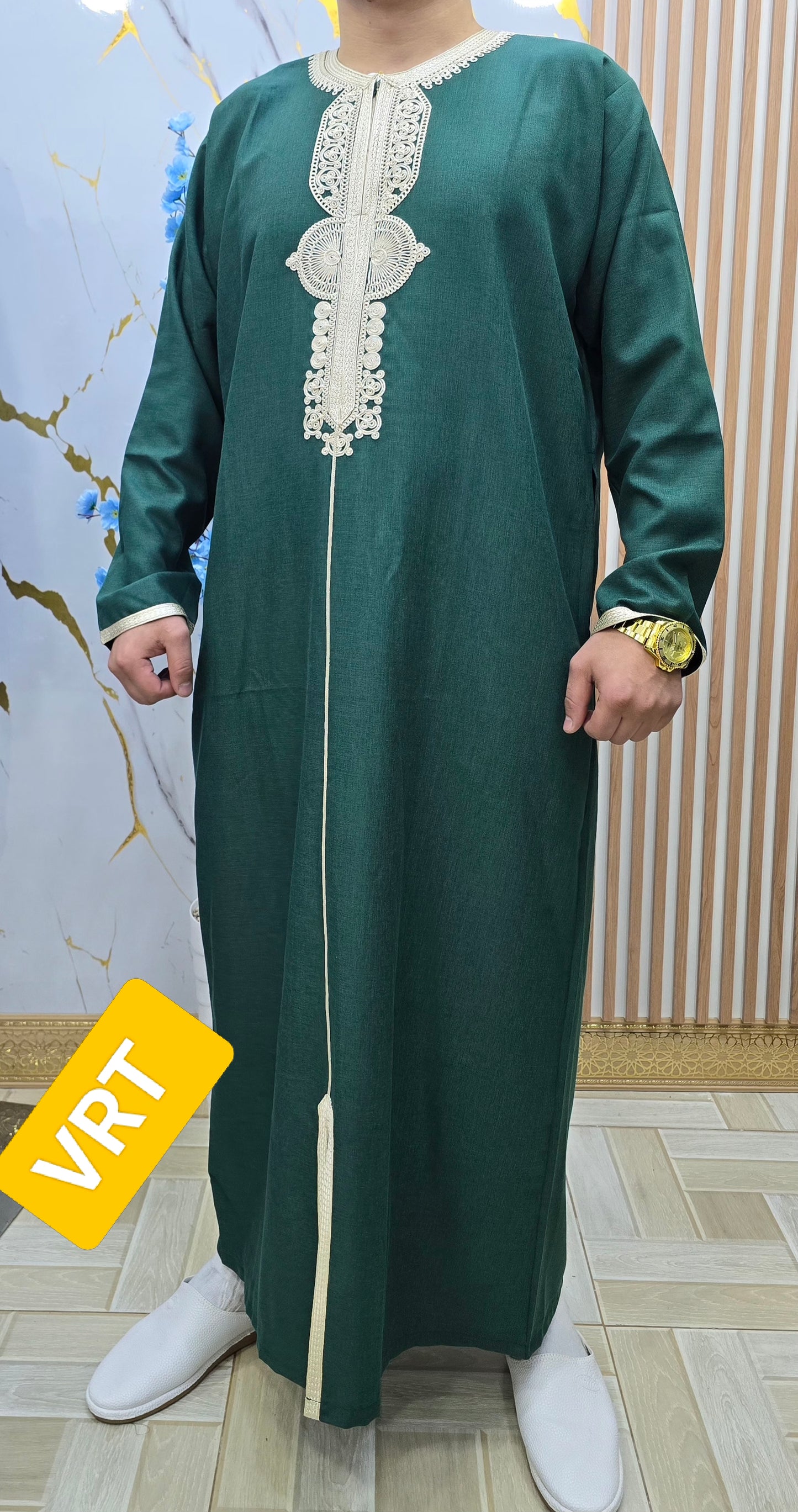 عند الطلب قم بإختيار الموديل والقياس معا