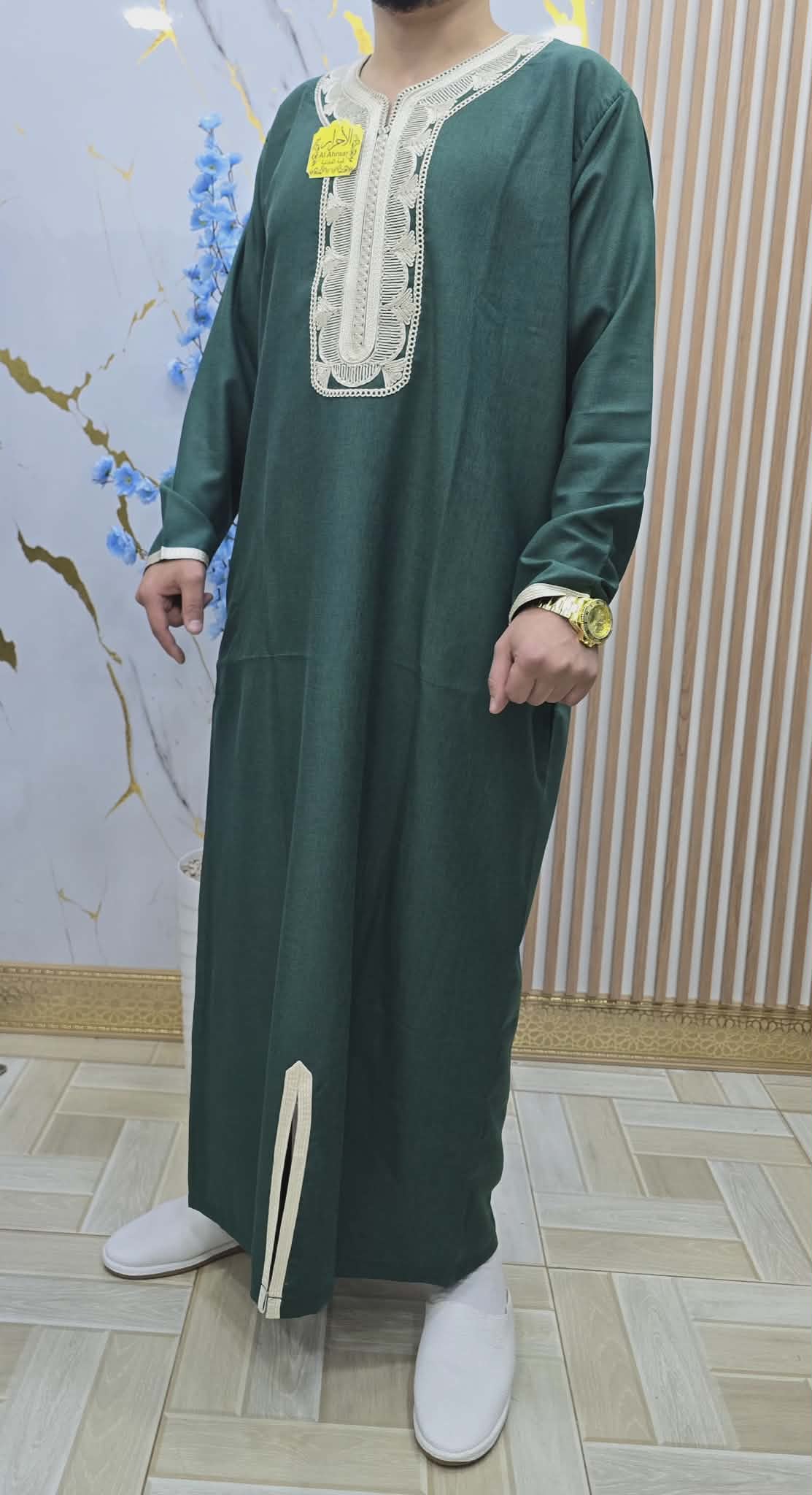عند الطلب قم بإختيار الموديل والقياس معا