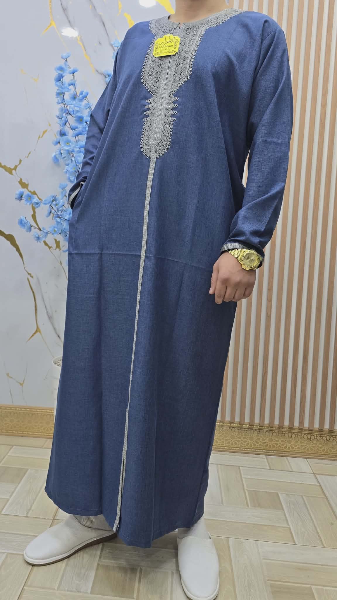 عند الطلب قم بإختيار الموديل والقياس معا