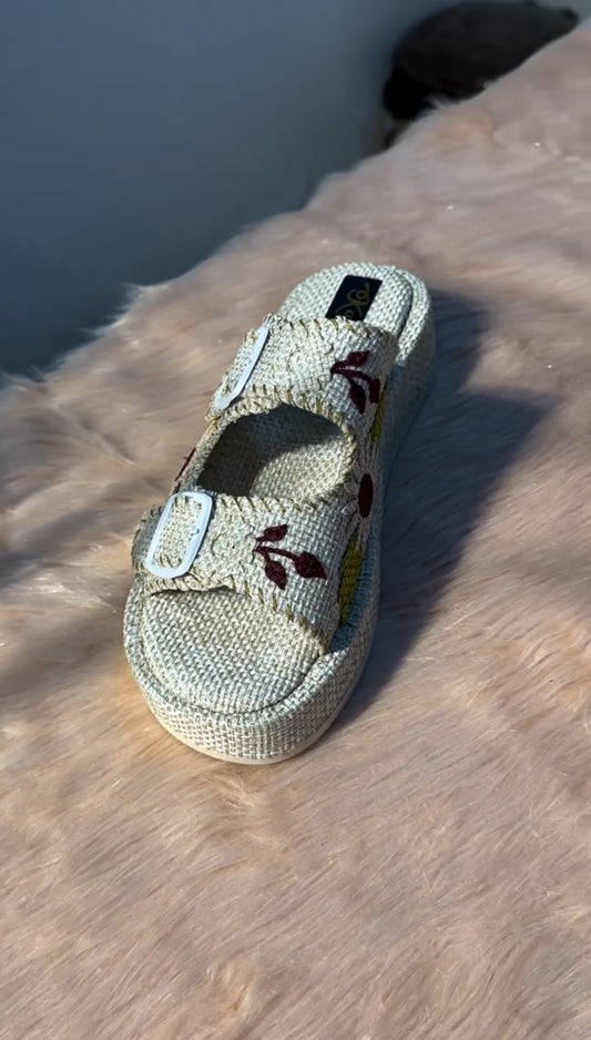 صندل نسائي أنيق ومريح بتصميم عصري 🌼